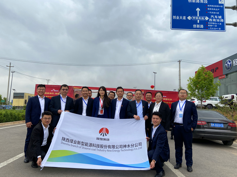 神木分公司組織志愿者“助力”市經(jīng)開區(qū)第二屆汽車文化博覽會(huì)1.png