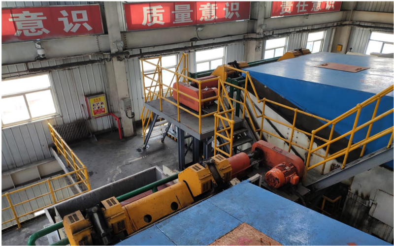選煤公司韓家灣選煤廠：勠力同心“戰(zhàn)”酷暑，安全生產(chǎn)“不放假”-1.png