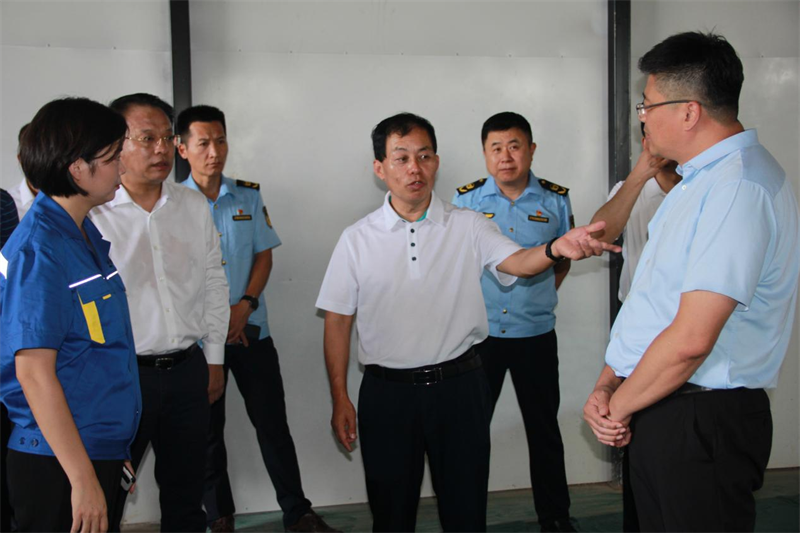 咸陽市常委、副市長楊武民到新型能源咸陽公司考察調(diào)研-2.png