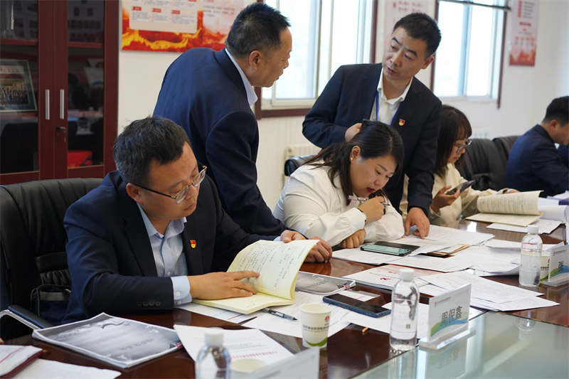 陜北礦業(yè)公司到新型能源公司開展黨建工作提質(zhì)增效專項行動督導(dǎo)互檢-3.png