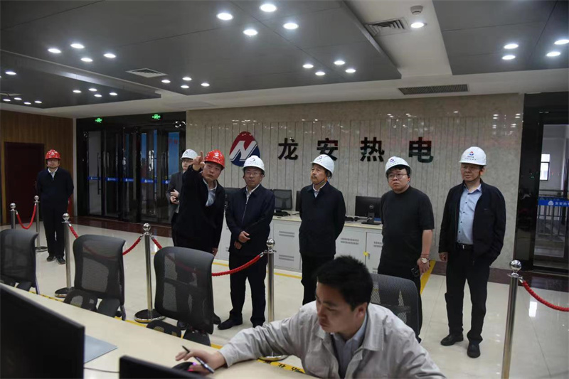陜煤集團(tuán)董事會(huì)秘書、企業(yè)管理部總經(jīng)理杜平到新型能源參股企業(yè)龍安熱電考察調(diào)研1.jpg